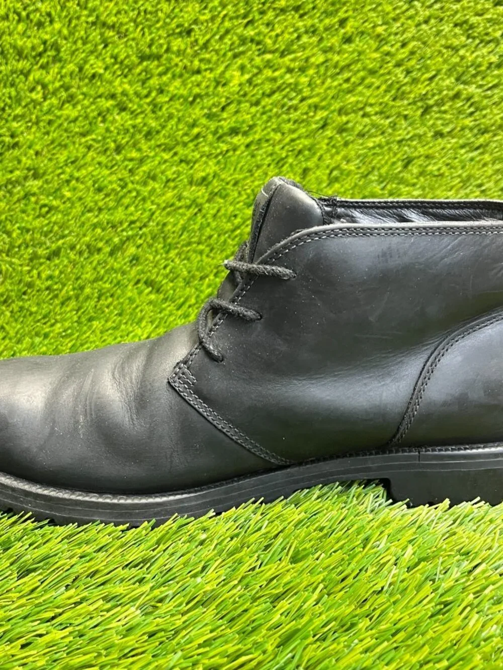 Timberland Grantly Mens Size 10 Black Classic Leather Lace Up Chukka Boots Shoes